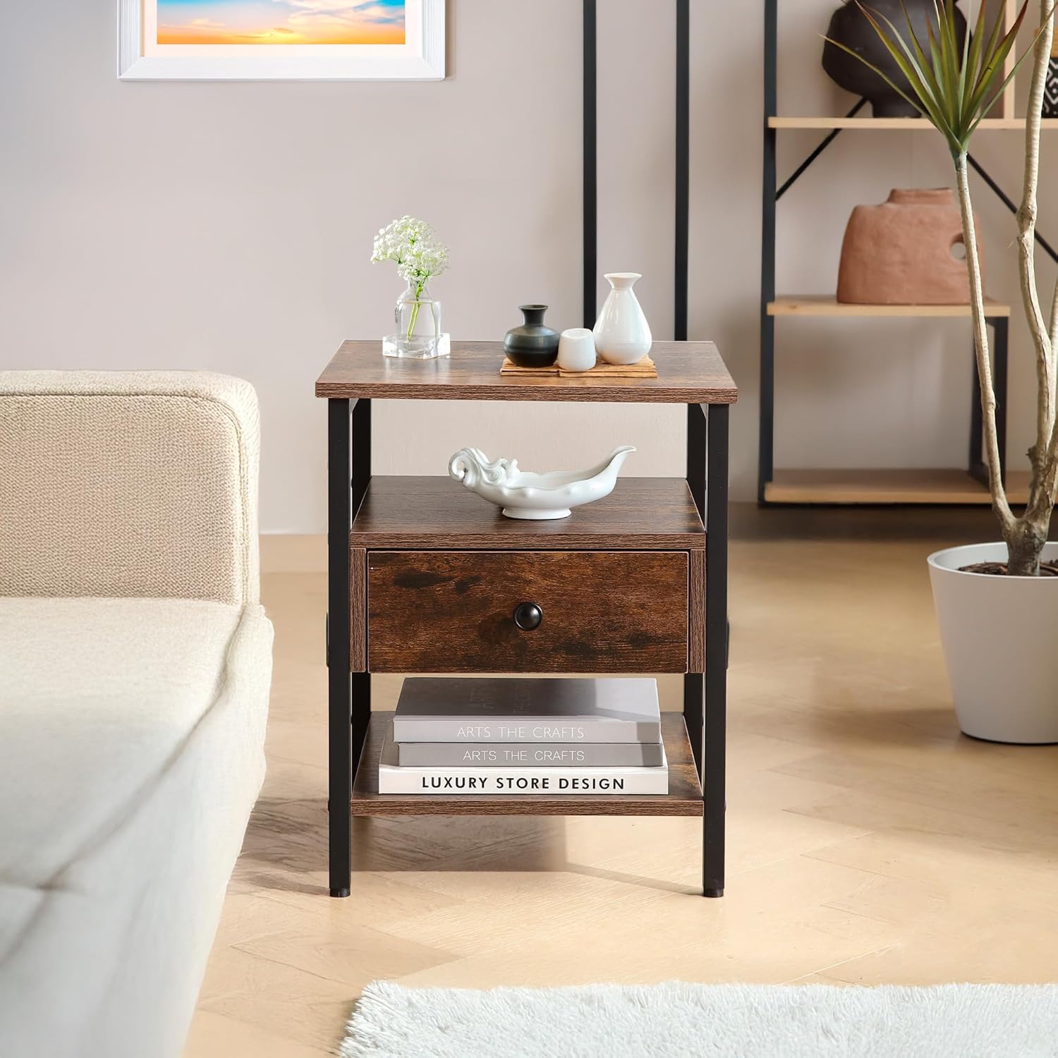 Buró Atigrado con Regleta, Carga USB, Cajón y Estante – Ideal para Recámara o Estudio