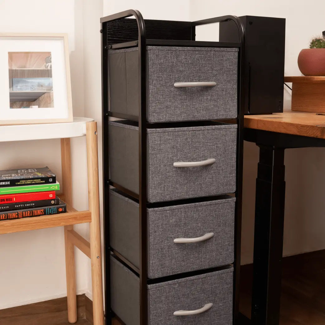 Cómoda compacta de 4 cajones almacenamiento para hogar y oficina, organizador cajonera de estructura metal y cajones de tela lino poliéster y tela no tejida MU:4LIFE